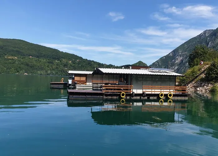 Floating Apartments