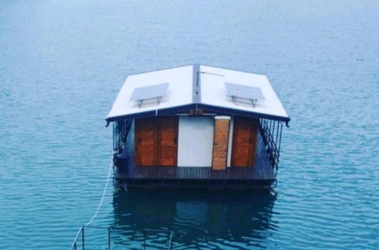 Apartment Floating *