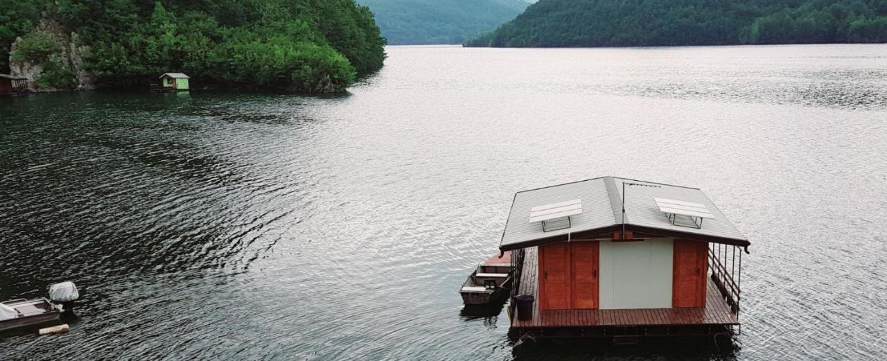 Floating Apartment Radenovici